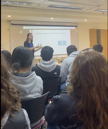 תלמידים ישראלים ופלסטינים לומדים על פתרונות: סדנה של יוזמת ז'נבה לתלמידי EMIS