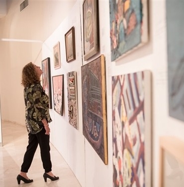"הכל נשאר במשפחה: מורשת משפחתית באמנות הישראלית"