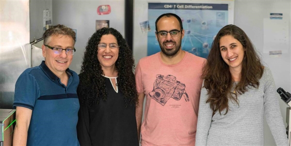 (l-r) Prof. Yitzhak Pilpel, Dr. Orna Dahan, Omer Asraf and Dr. Roni Rak