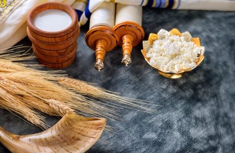 Schawuot: Woran das jüdische Erntedankfest erinnert